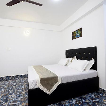 Hotel Flying Goa กาลังกูติ ภายนอก รูปภาพ
