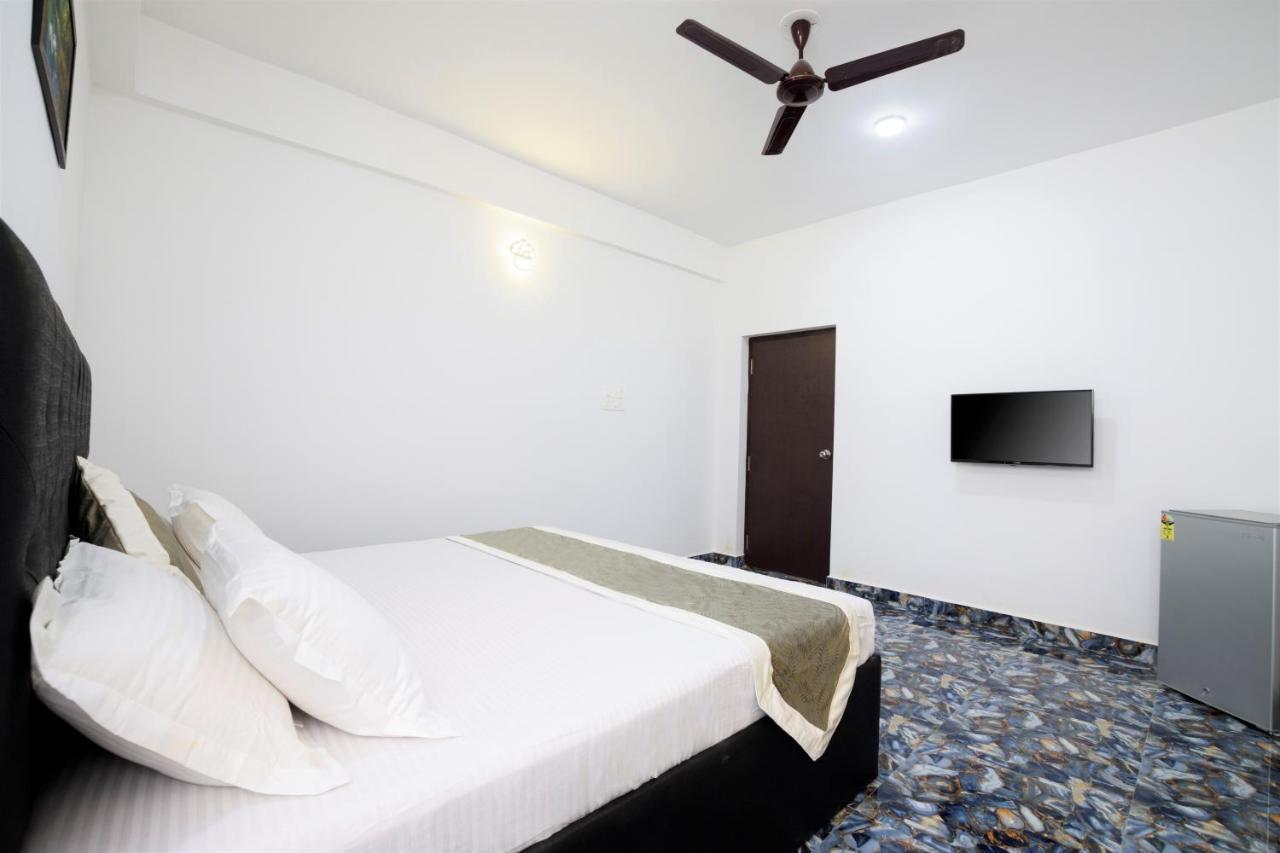Hotel Flying Goa กาลังกูติ ภายนอก รูปภาพ